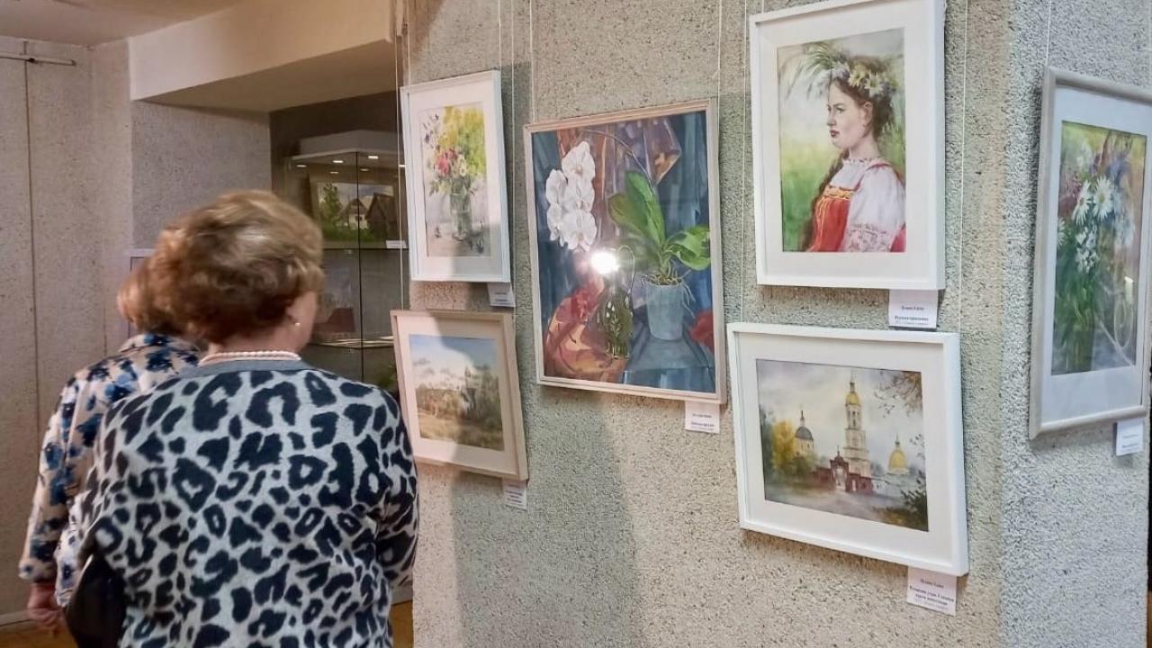 Открылась выставка «Три взгляда» художниц Елены Дудиной, Ирины Наумовой и Надежды Поповой — Настоящий Обнинск