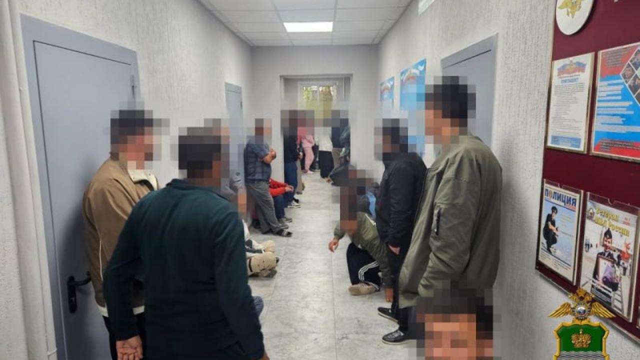 Полиция провела проверку соблюдения миграционного законодательства — Настоящий Обнинск