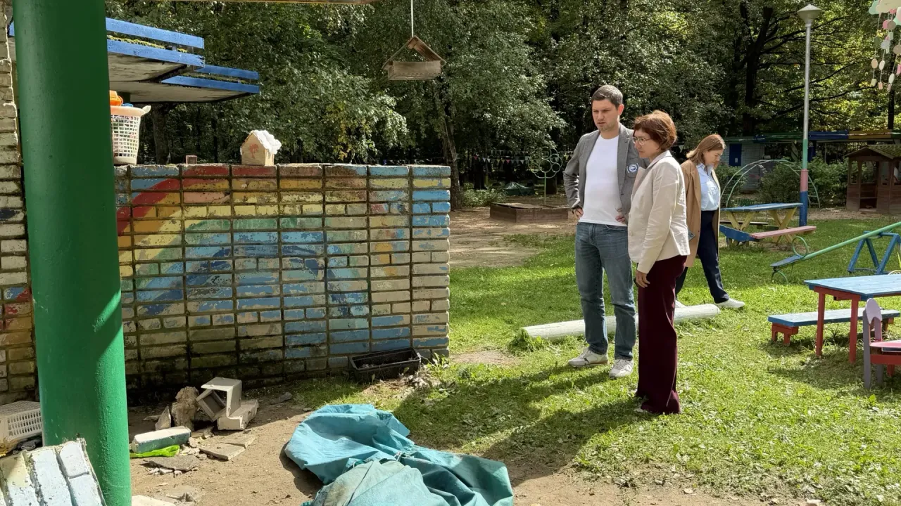 В детском саду «Дюймовочка» в Обнинске обрушилась стена веранды: пострадали трое детей