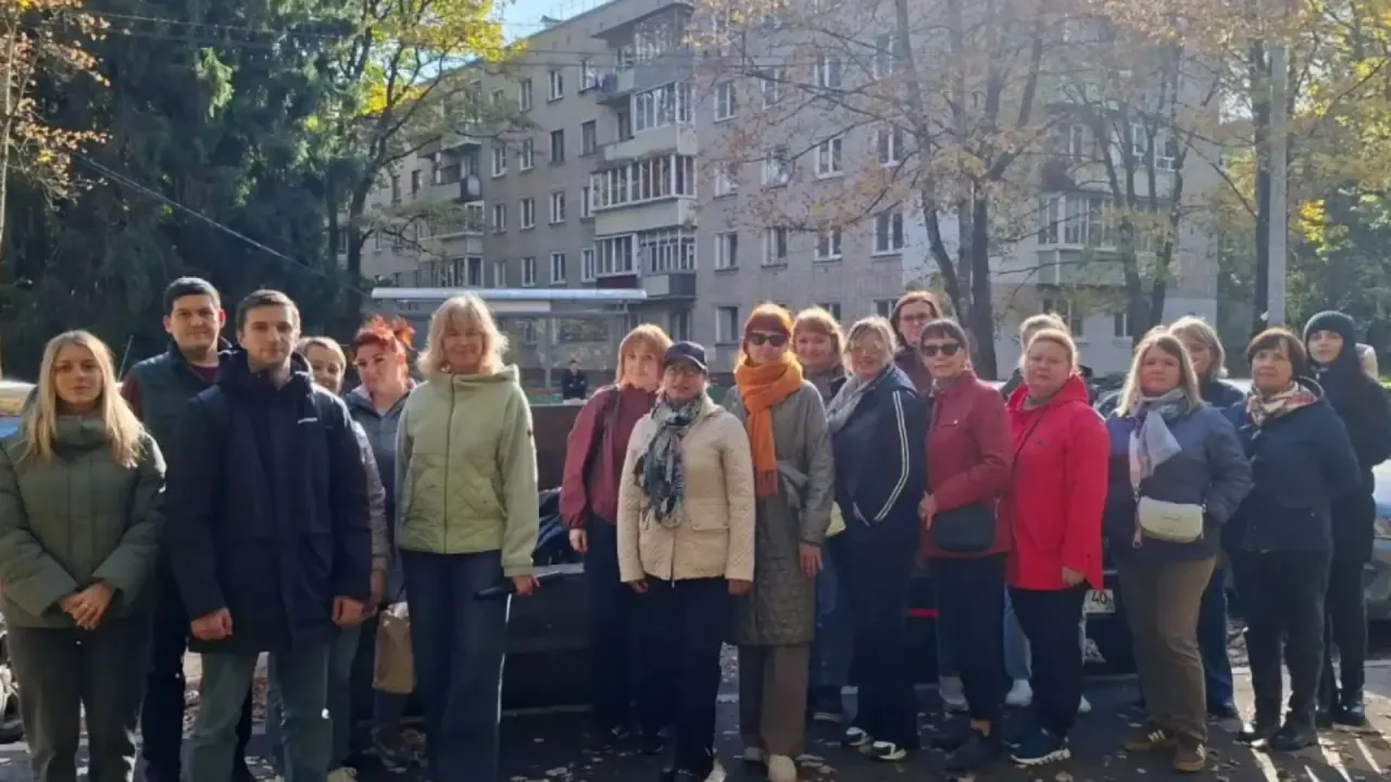 На Курчатова, 32 убрали около 5 кубометров мусора во время субботника — Настоящий Обнинск