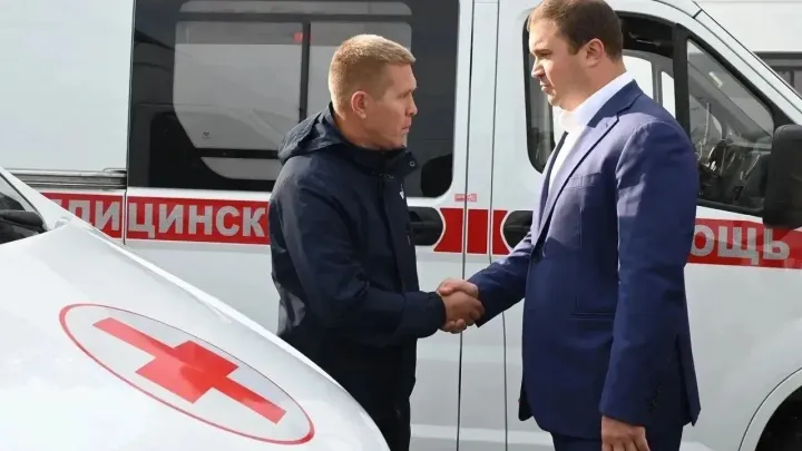 Омское здравоохранение получило 12 новых автомобилей скорой помощи — Омск Сейчас