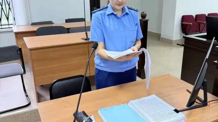 Прокурор запросил до 24,5 года колонии для 16 участников наркосообщества — Омск Сейчас