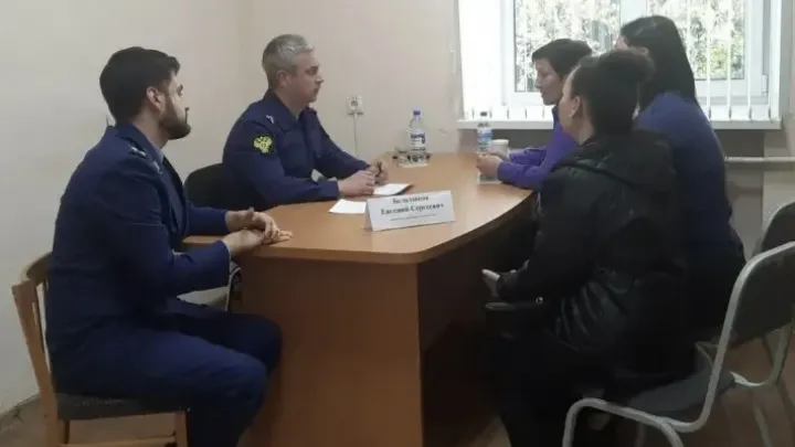 Зампрокурора Омской области провел прием жителей Саргатского района — Омск Сейчас