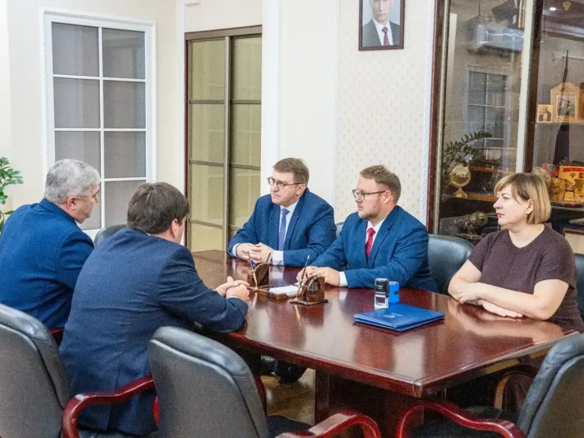 Прокуратура Омской области и ОмГУ подписали соглашение о сотрудничестве