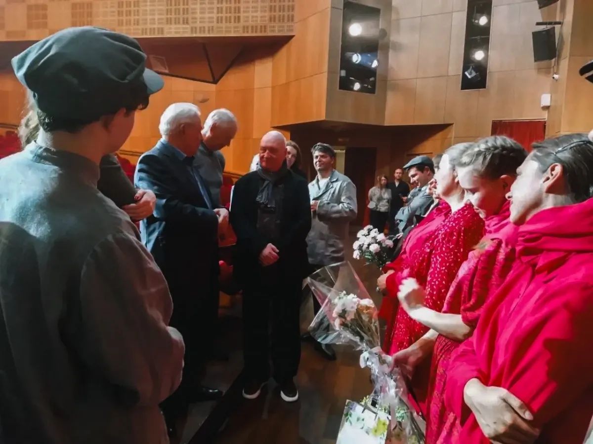 «Солдатская вдова» показали на сцене театра «Арлекин» в рамках фестиваля-конкурса