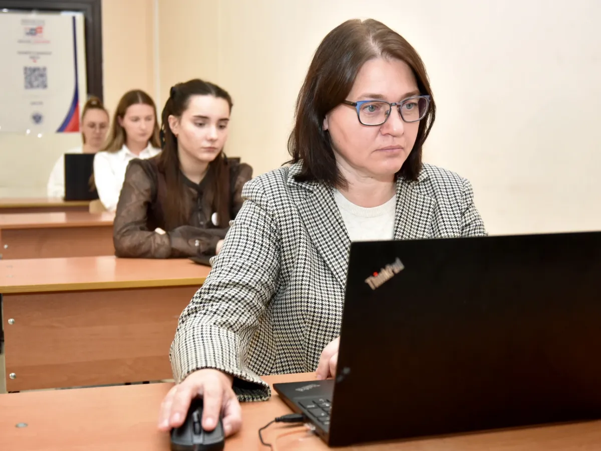 Андрей Клычков посетил ситуационный центр по контролю за выборами в Орле