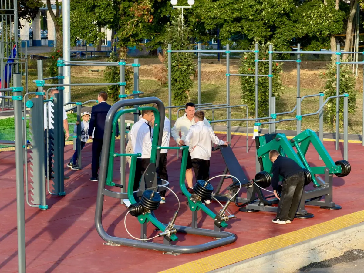 В Орле на Центральном стадионе открыли новую спортивную «умную площадку»