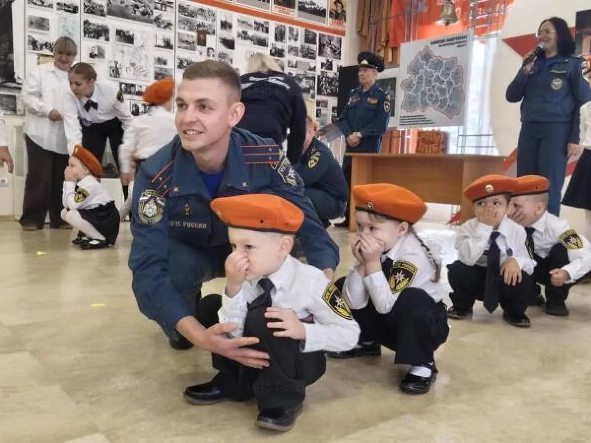 В Орле дошкольников посвятили в кадеты-спасатели МЧС России