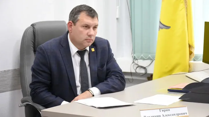 Владимир Гирин провел личный прием оренбуржцев по вопросам дорог и земли — Оренбург Сейчас