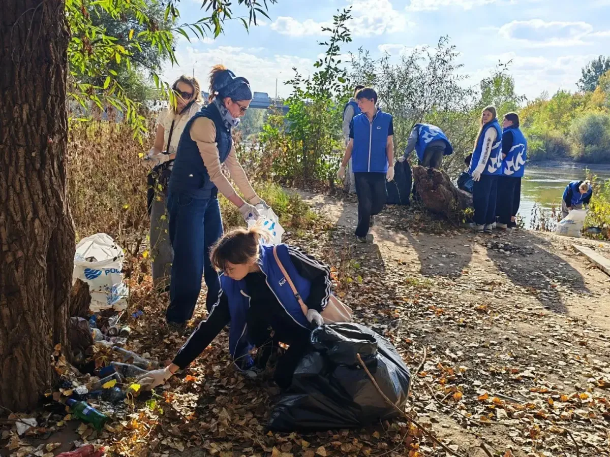В Оренбурге более 400 человек убрали берега Урала и Сакмары