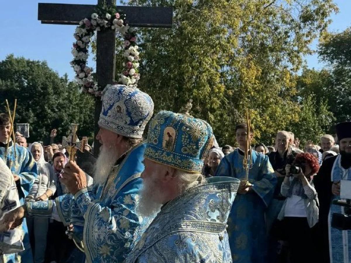 В Оренбурге прошёл традиционный Крестный ход в честь Рождества Богородицы