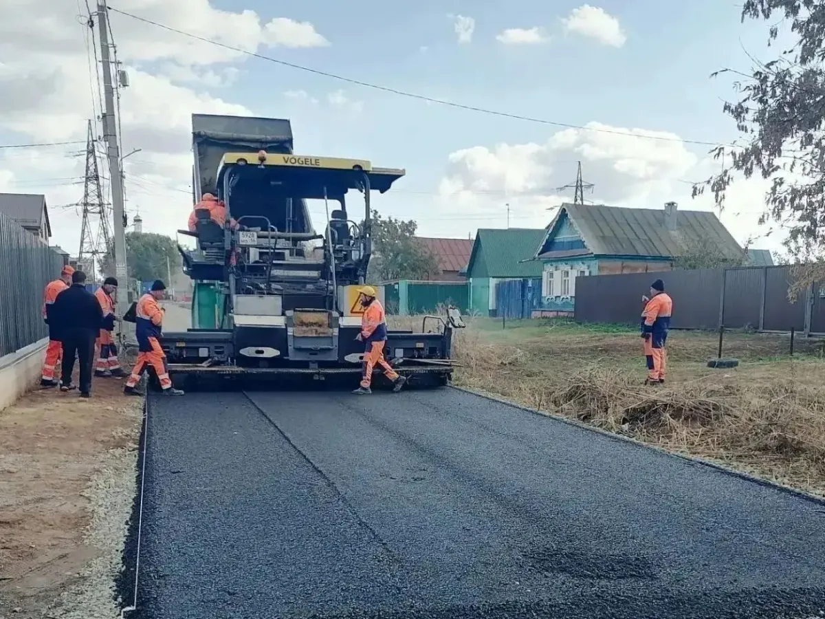 В Оренбурге на улице Гастелло завершили укладку выравнивающего слоя асфальта