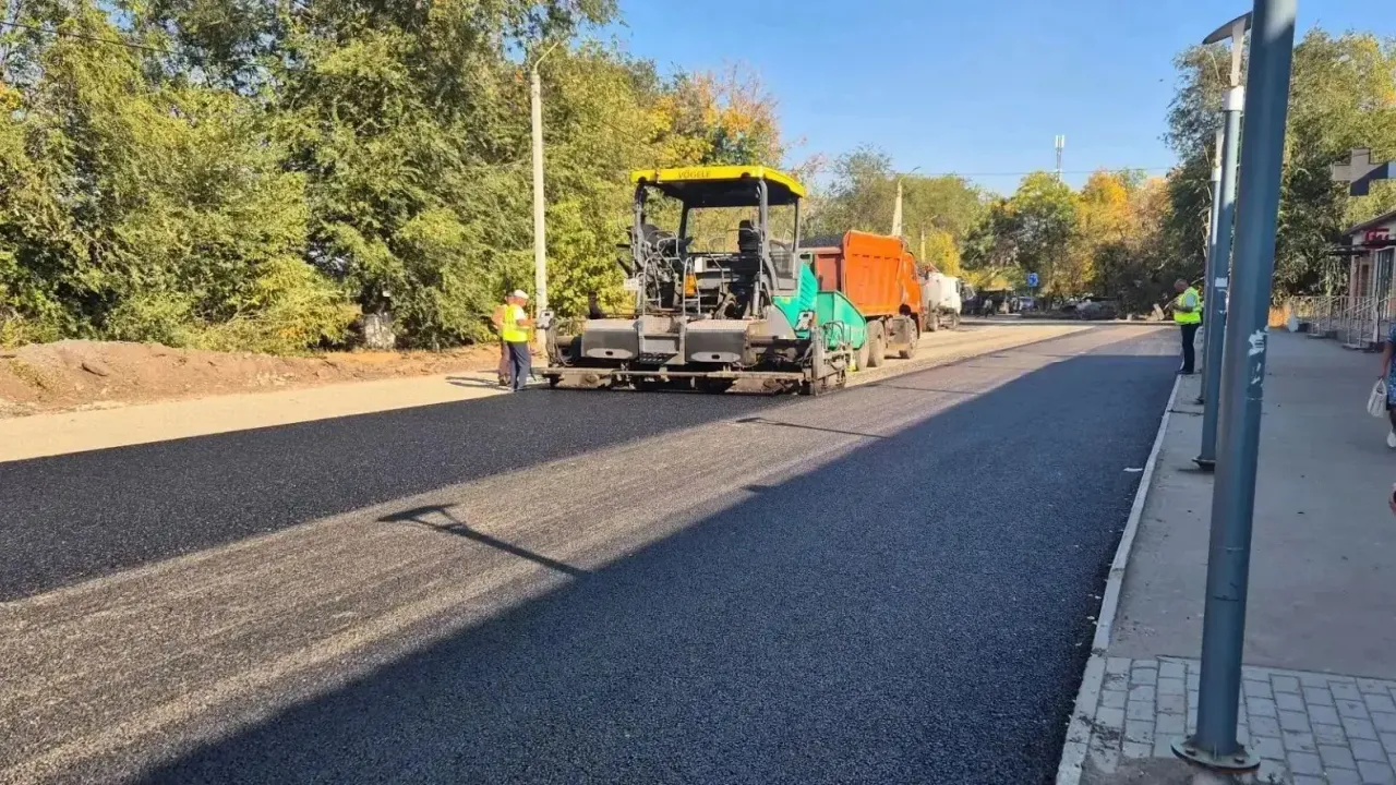 В Оренбурге продолжается дорожный ремонт на нескольких улицах и в сельских населенных пунктах — Оренбург Сейчас