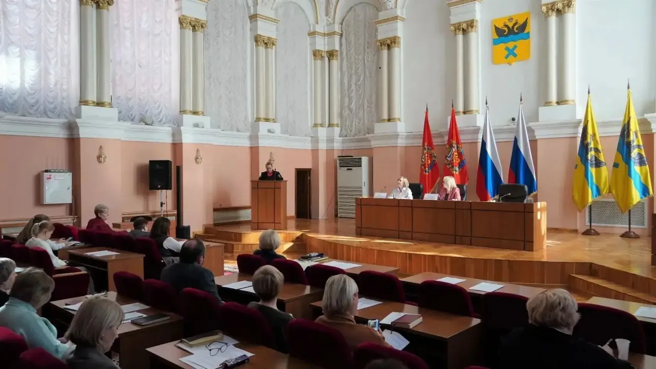 В Оренбурге обсудили летний отдых, трудоустройство подростков и профилактику рисков — Оренбург Сейчас