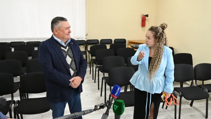 Валерий Сухих оценил модернизацию объектов культуры в селе Елово — Пермь Сейчас