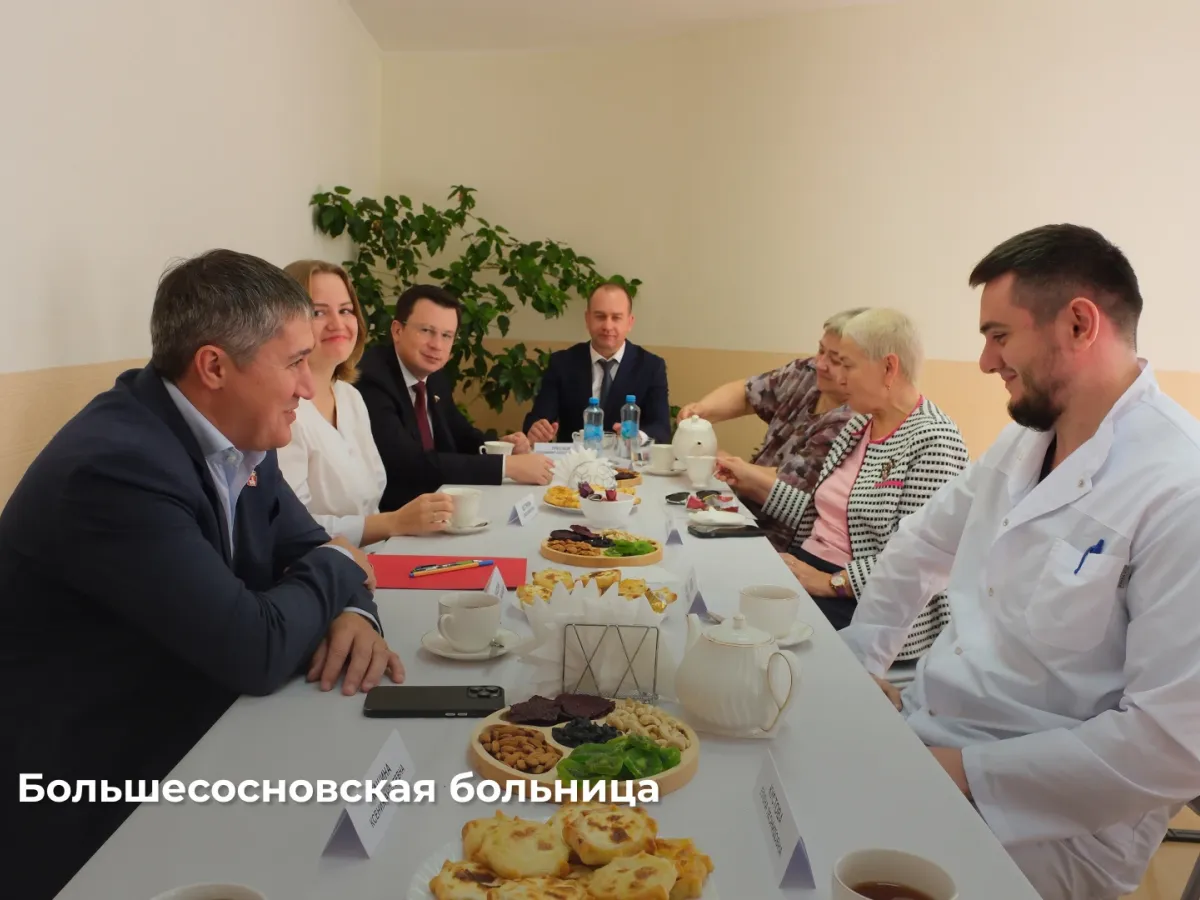 Дмитрий Махонин с рабочим визитом посетил Большесосновский округ