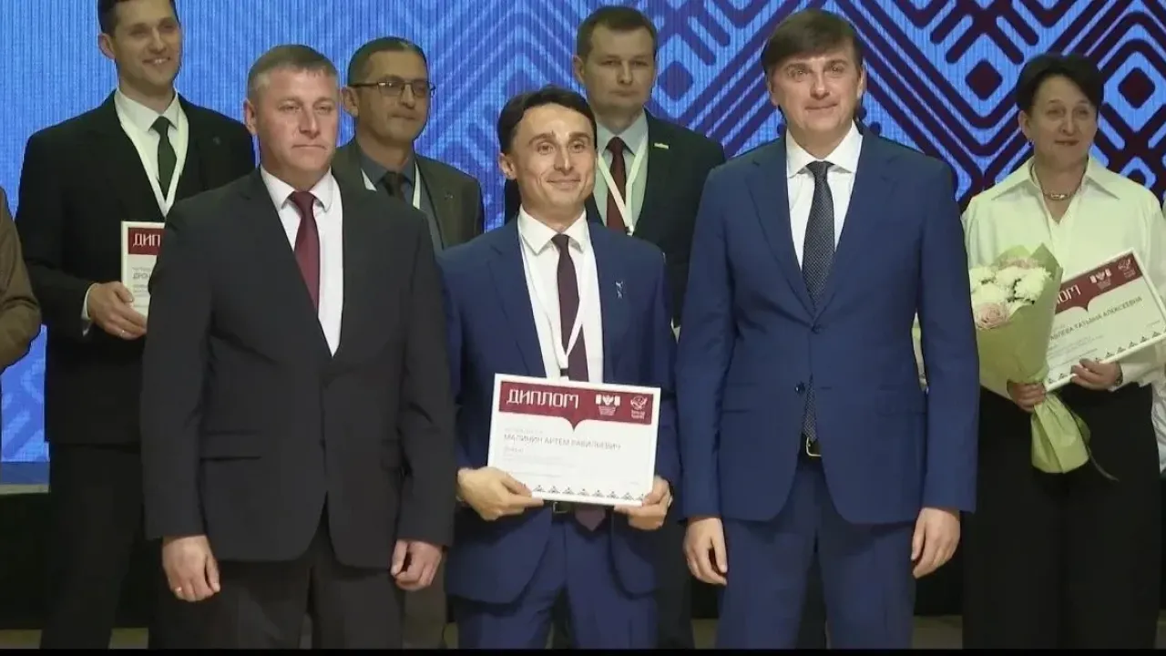 Пермский учитель Артем Малинин вышел во второй тур конкурса «Учитель года России — 2026» — Пермь Сейчас