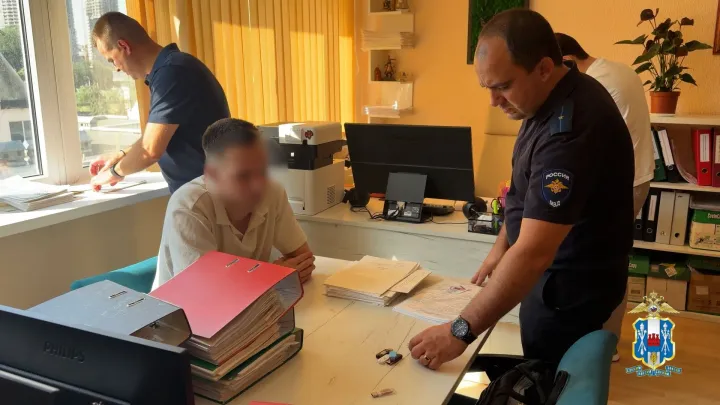 В Ростовской области задержали еще 4 подозреваемых в вымогательстве у предпринимателей — Ростов-на-Дону Сейчас