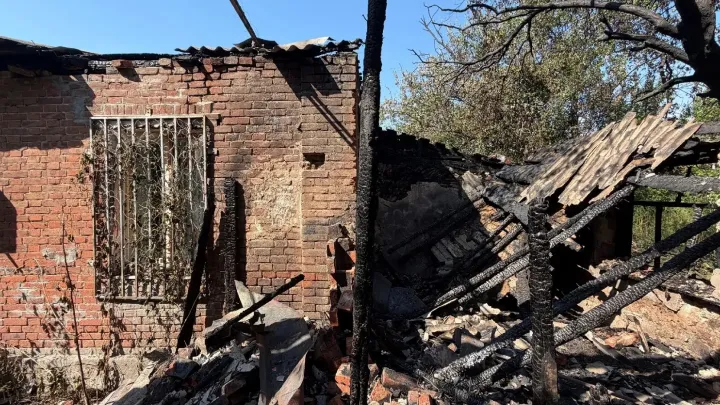 В Шахтах два брата спасли пожилую женщину из горящей квартиры — Ростов-на-Дону Сейчас