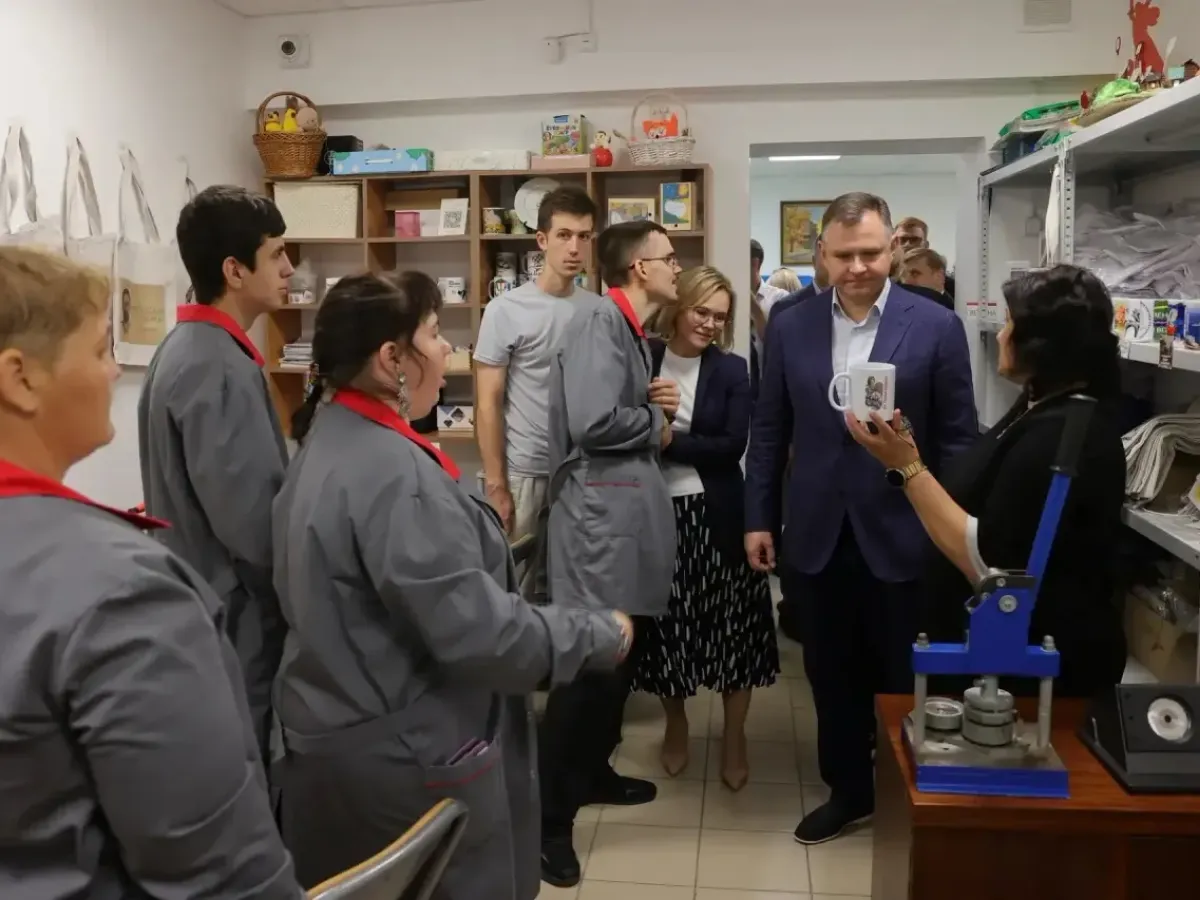 Губернатор рассказал о ремонте театра имени Чехова и помощи центру «Луч надежды»