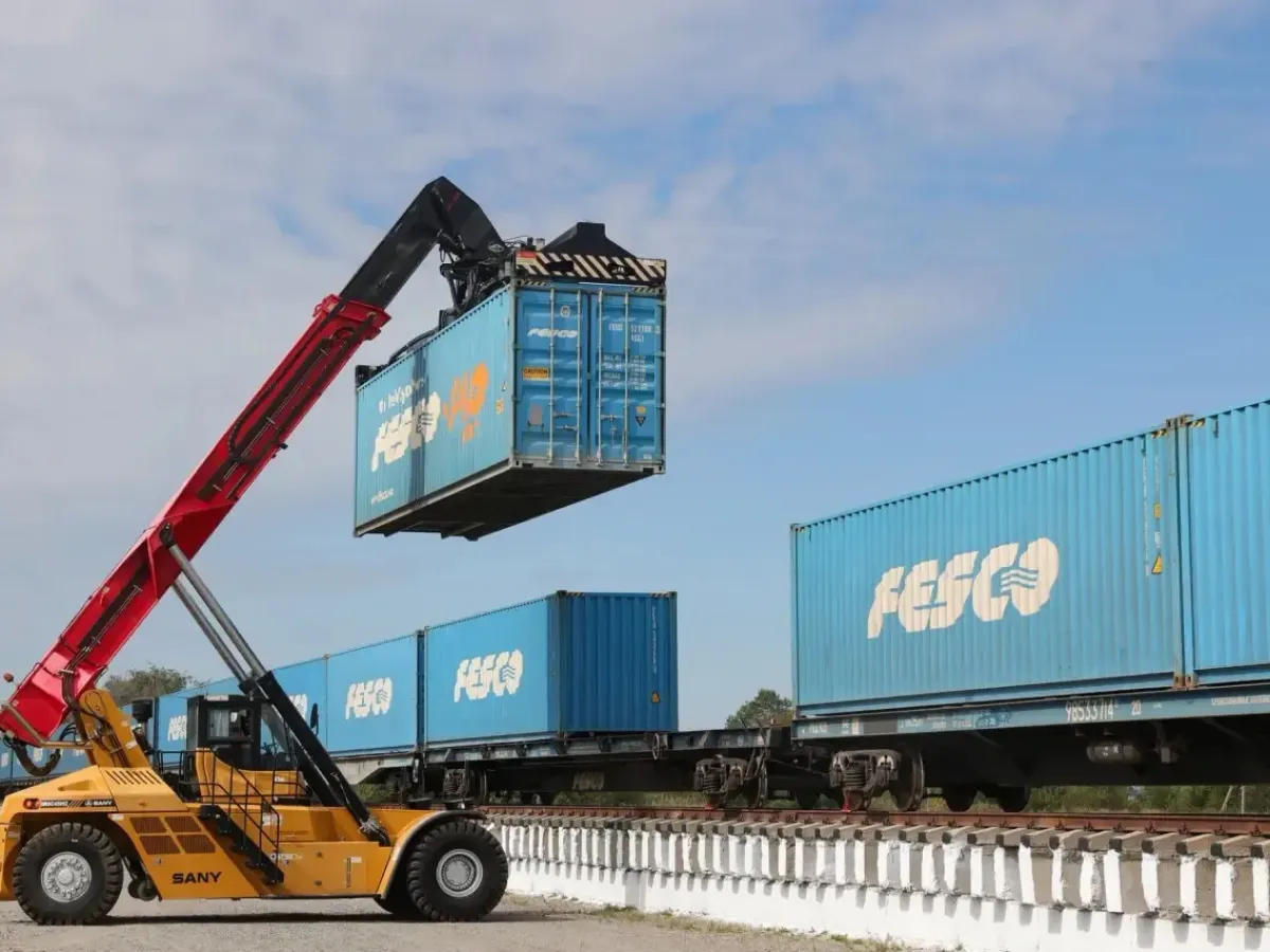 В Батайске открыли новый грузовой контейнерный терминал FESCO