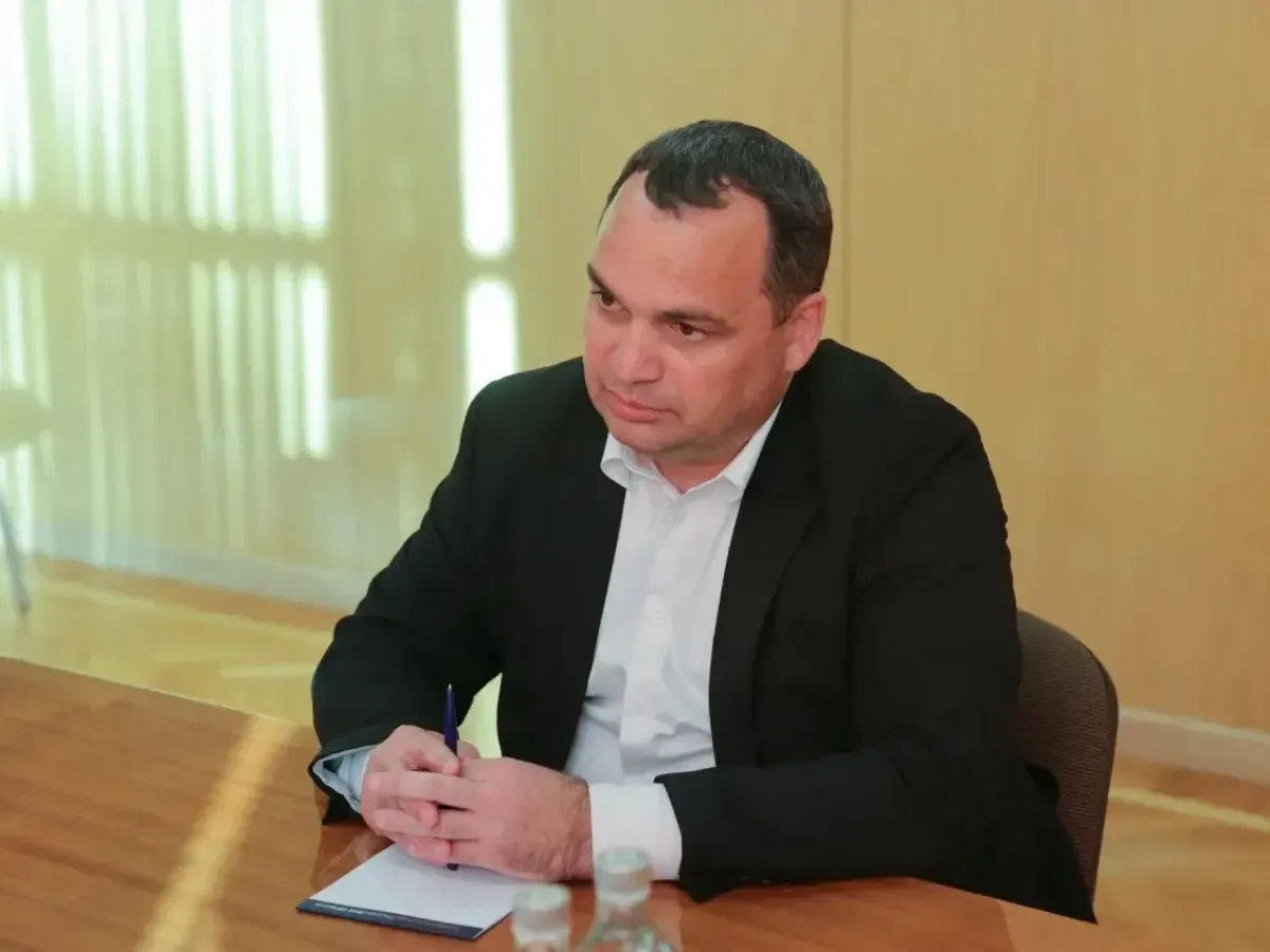 В Азове обсудили ремонт школ, дороги, экопроект и работу культурного центра