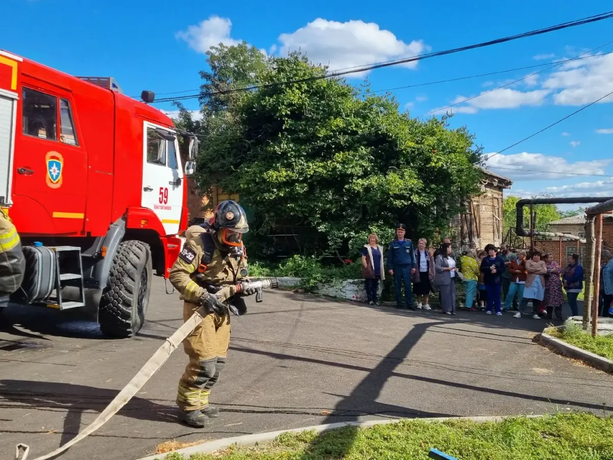 В Константиновской районной больнице провели учебную тренировку по эвакуации