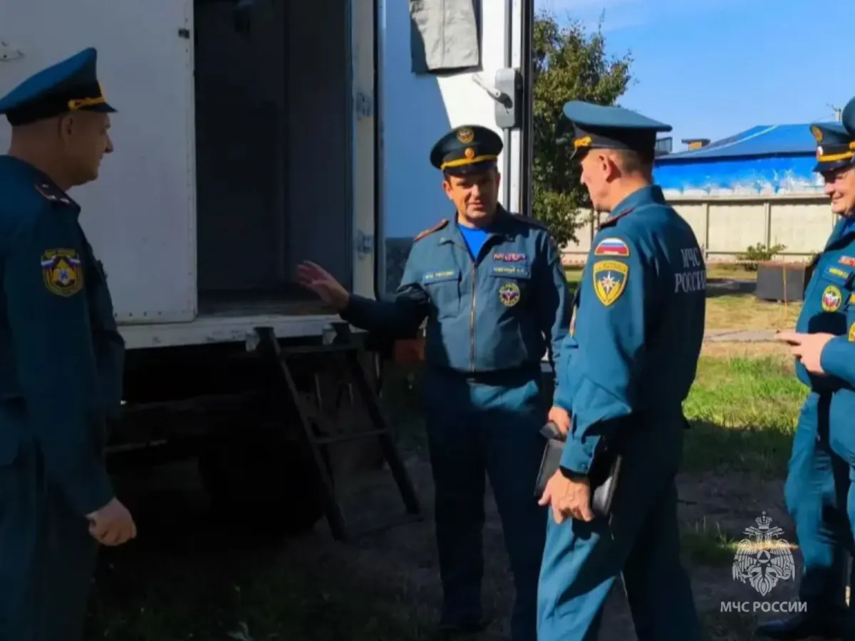 В Ростовской области проверили готовность мобильного пункта управления МЧС