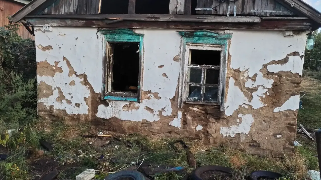 В Каменске-Шахтинском при пожаре в частном доме погиб 66-летний хозяин — Ростов-на-Дону Сейчас