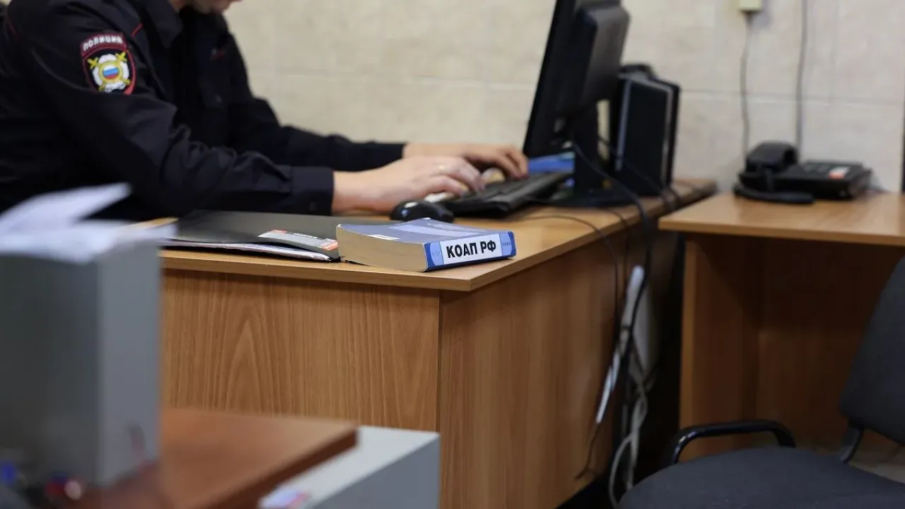 В Ростове задержали подозреваемую в краже 6 тысяч рублей со счета бывшего возлюбленного — Ростов-на-Дону Сейчас