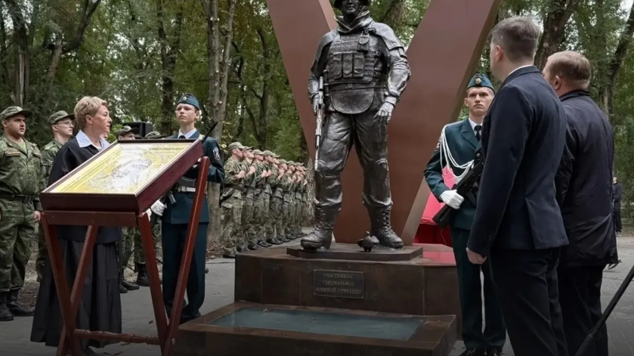 В Батайске открыли памятник героям СВО — Ростов-на-Дону Сейчас