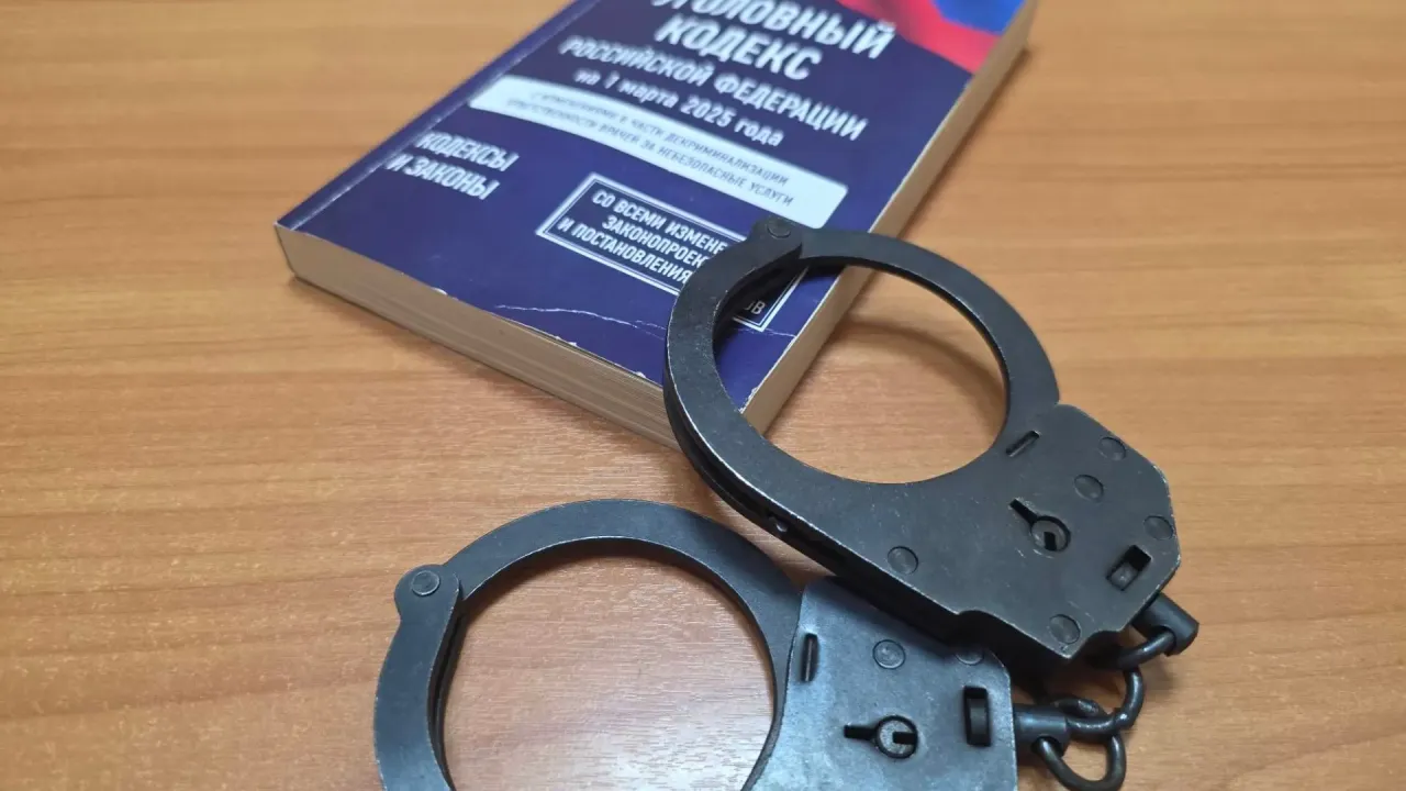 В Шахтах раскрыли кражу забытого в магазине мобильного телефона — Ростов-на-Дону Сейчас
