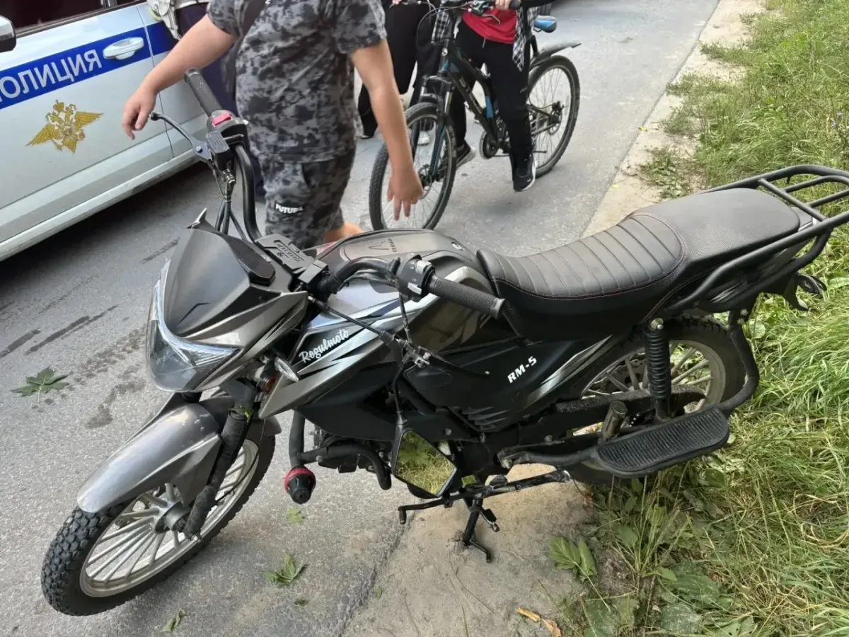 В Рязанском муниципальном округе полиция пресекла поездки подростков на незарегистрированных мотоциклах