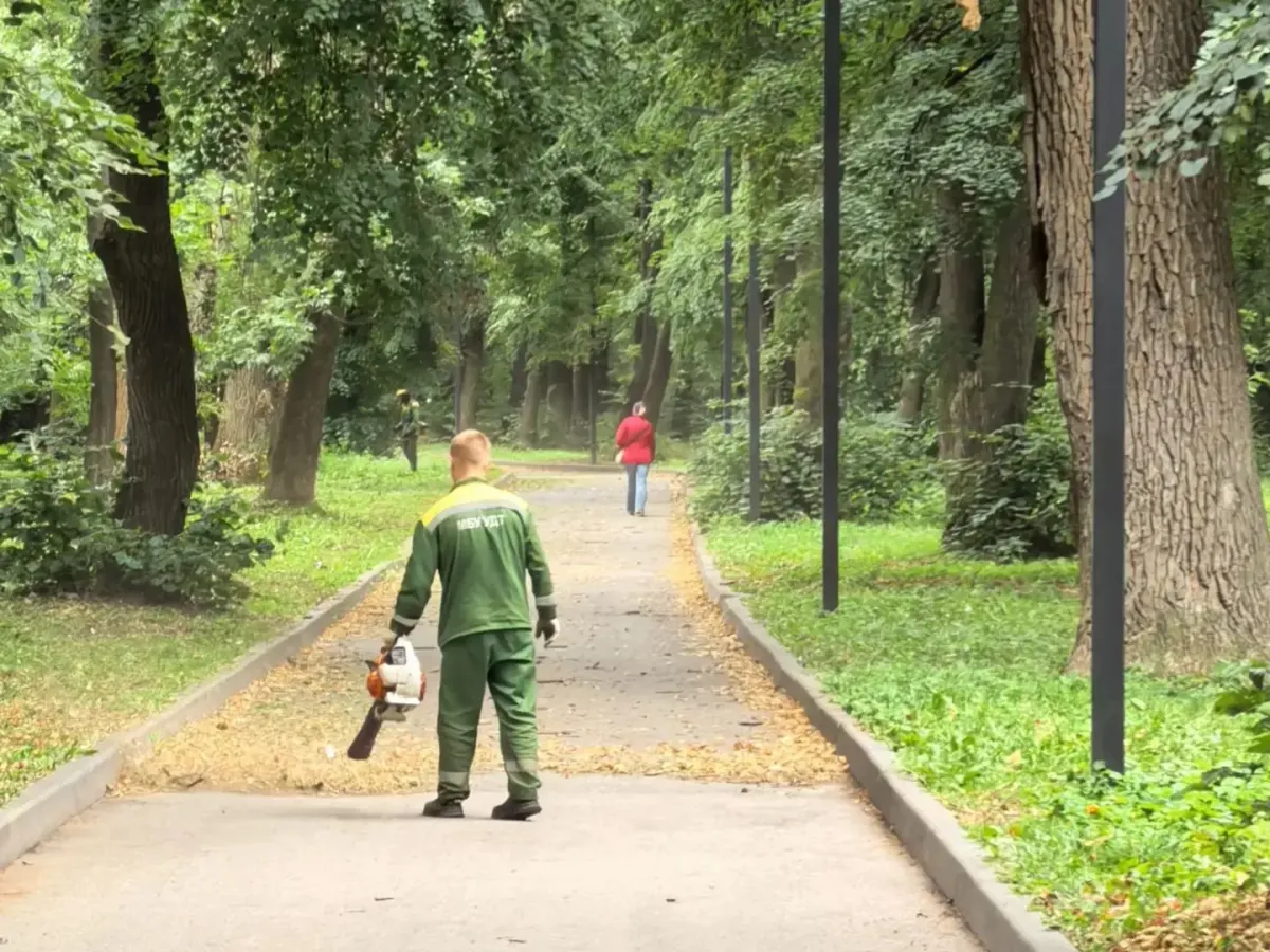 В рязанских парках и скверах провели работы по благоустройству