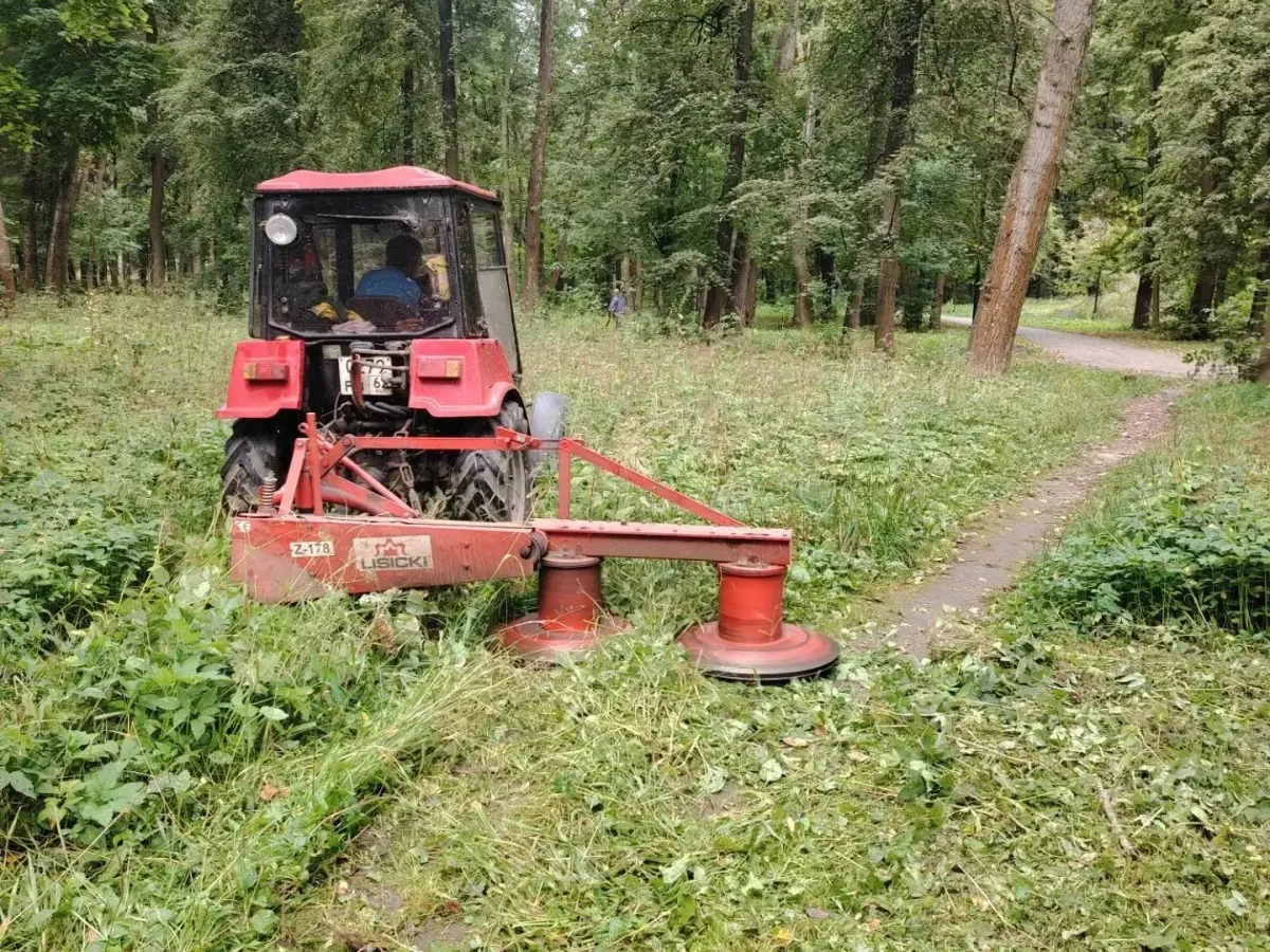 В рязанских парках и скверах провели работы по благоустройству