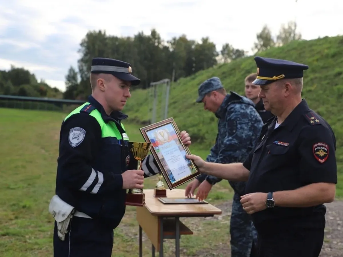 В Рязанской области прошли соревнования полицейских по служебному биатлону