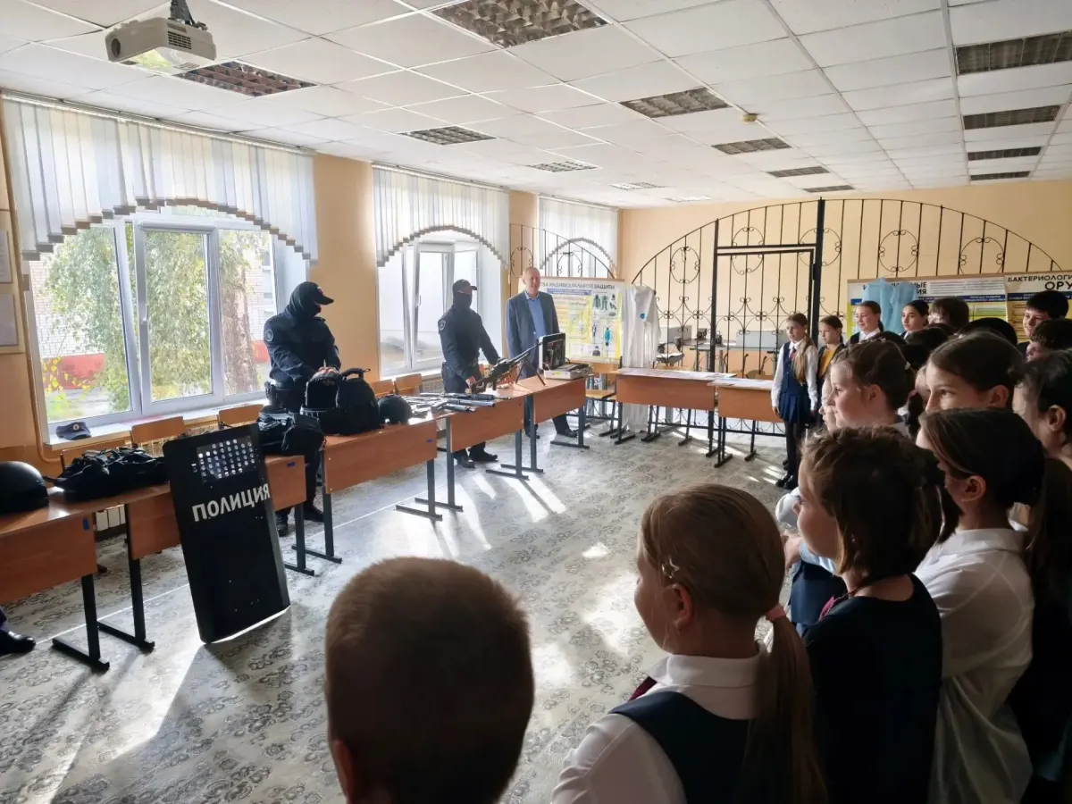 В рязанских школах стартовала акция полиции «Рязань – наш безопасный дом»