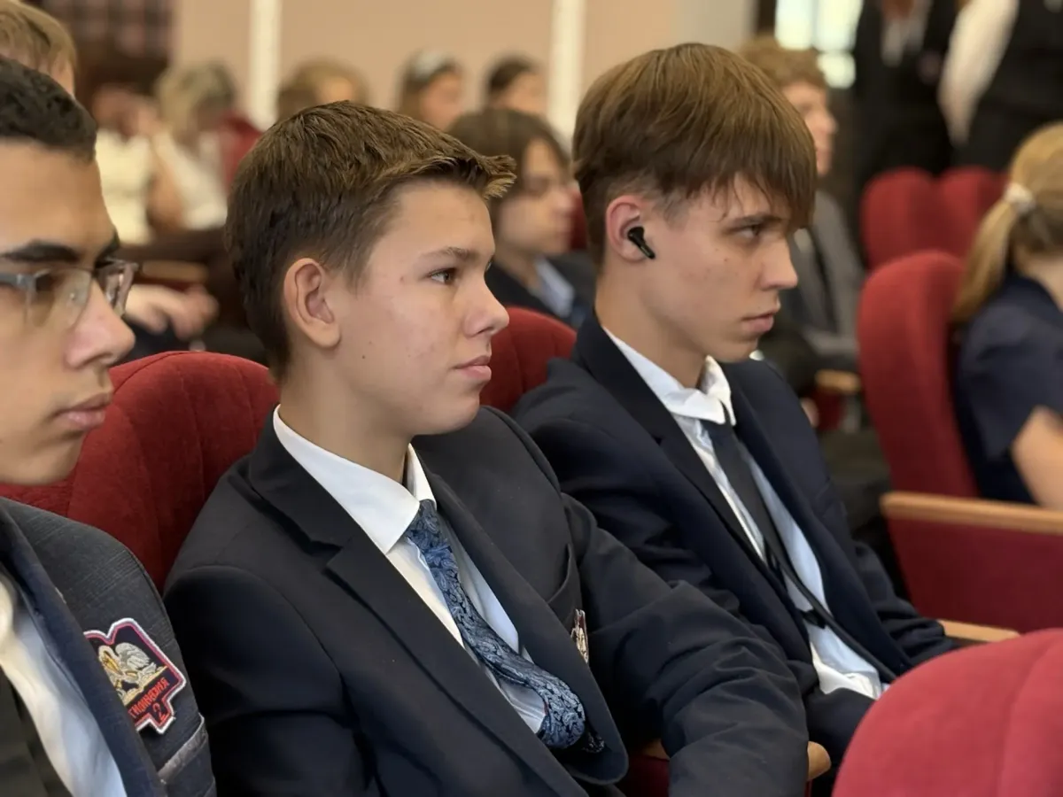В гимназии №2 открыли ИТ/ИИ-класс и подписали соглашение о подготовке кадров