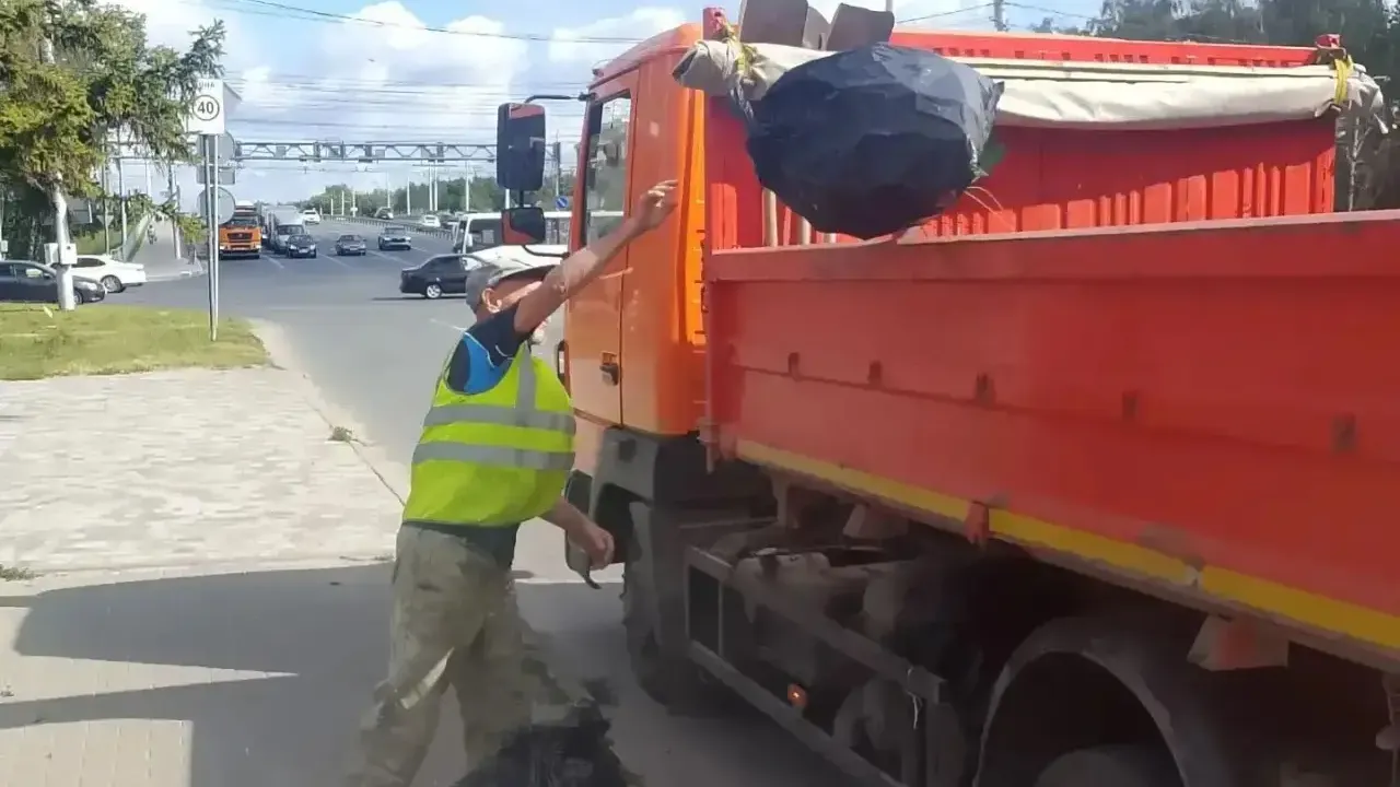 В парках и скверах Рязани провели работы по благоустройству — Рязань Сейчас