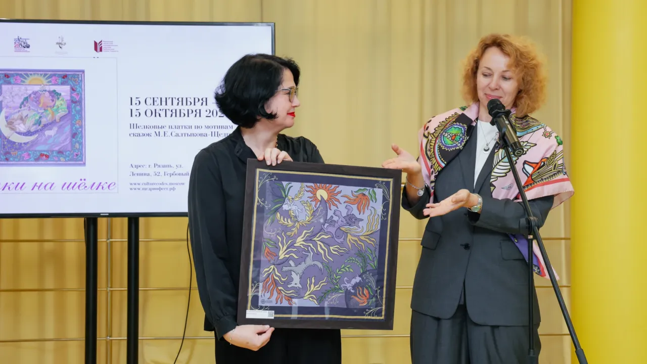 В Рязанской библиотеке открылась выставка «Сказки на шелке» — Рязань Сейчас