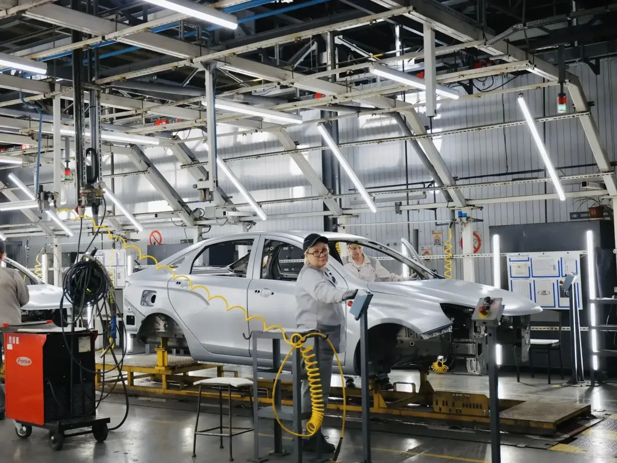 На АВТОВАЗе в Тольятти началось серийное производство LADA AZIMUT