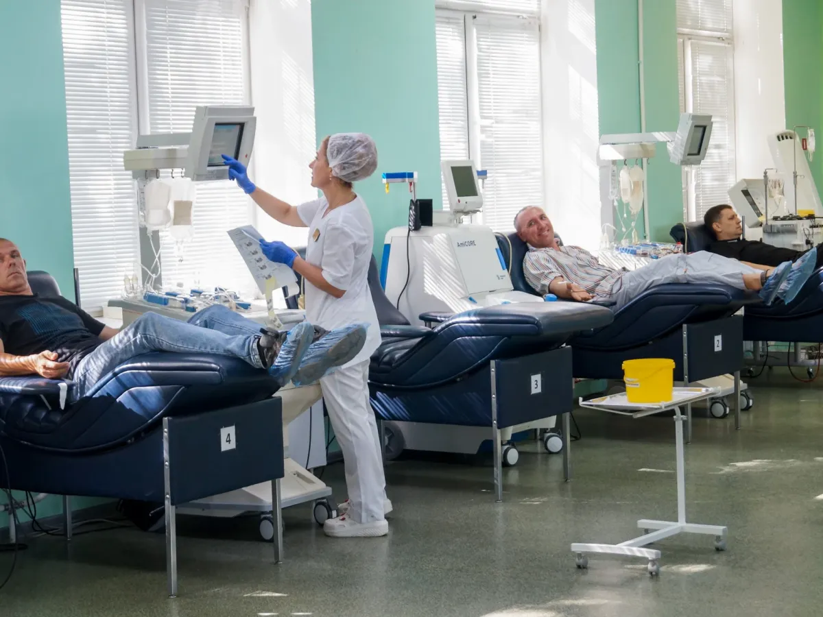 В Самарской области поздравили врачей-трансфузиологов с профессиональным праздником