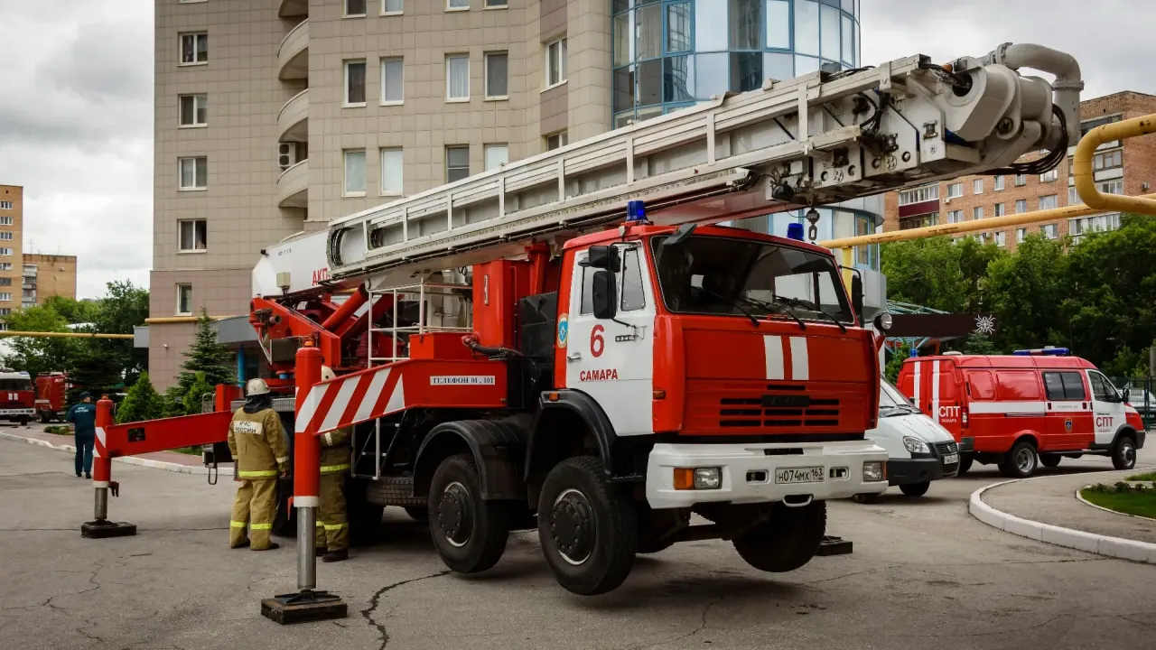 За сутки в Самарской области потушили 5 пожаров и 10 раз выезжали на ДТП