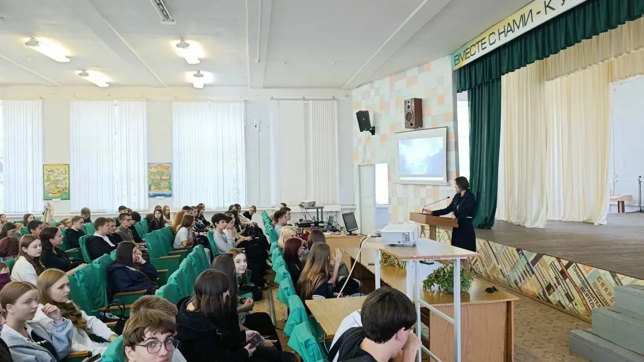 Библиотека для молодежи начала тур по учебным заведениям Самары с показами фильмов