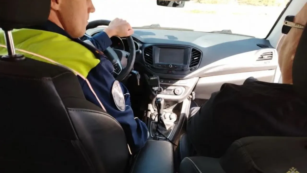 В Самарской области иностранец пытался дать взятку сотруднику ГАИ, чтобы избежать выдворения