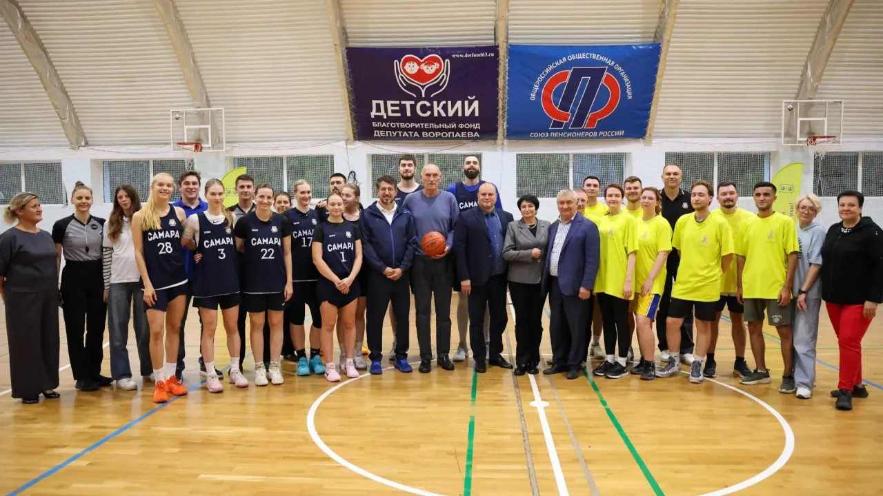 В Самаре прошел баскетбольный матч между БК «Самара» и врачами онкодиспансера