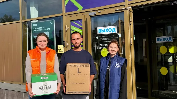 Петербургские волонтёры собрали школьные принадлежности для детей из Мариуполя и ДНР и ЛНР