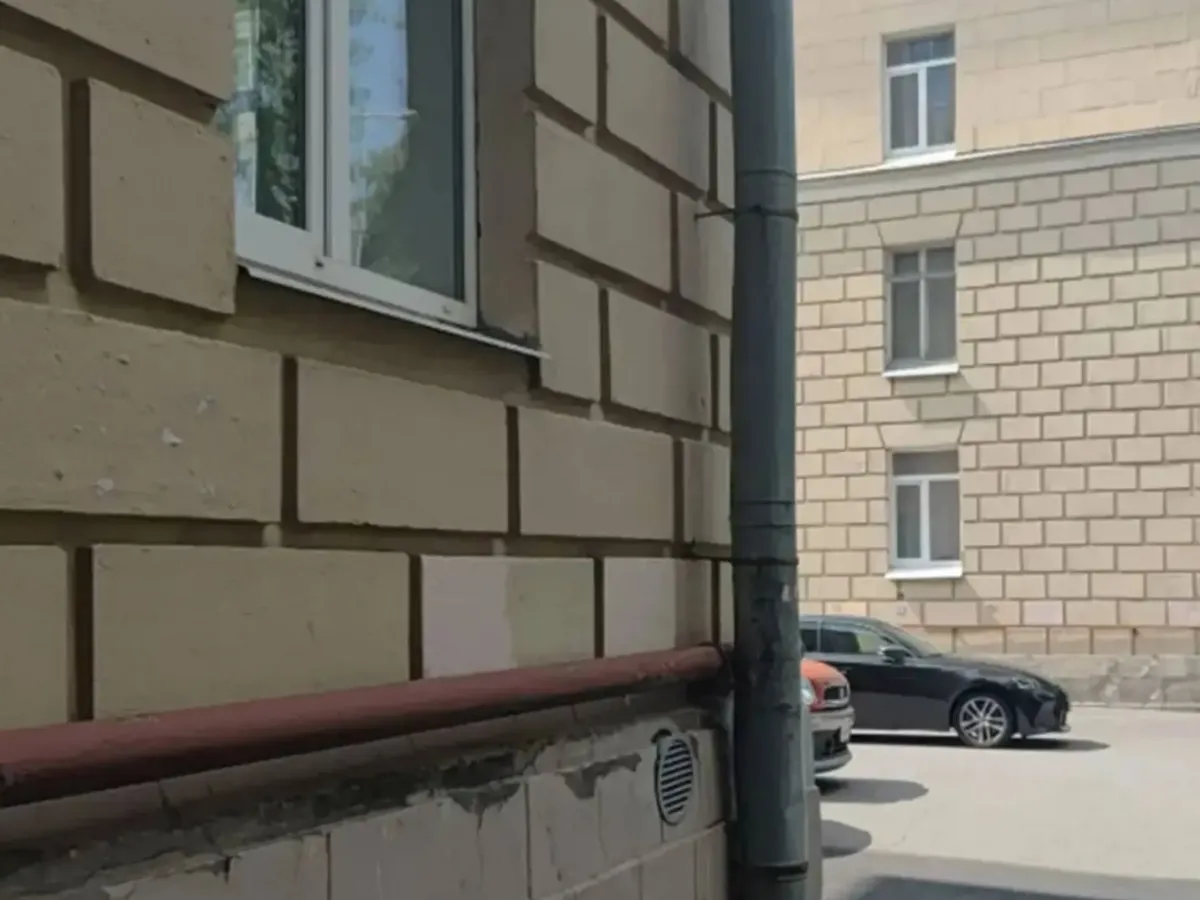 В Петербурге за 9 месяцев закрасили 253 надписи с рекламой запрещенных веществ