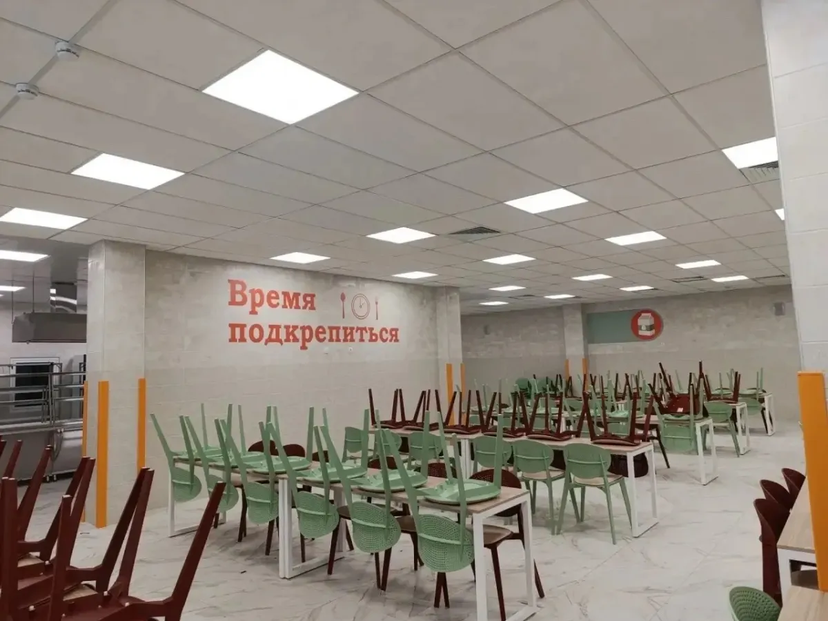 Две новые школы в Петербурге приняты в городскую собственность