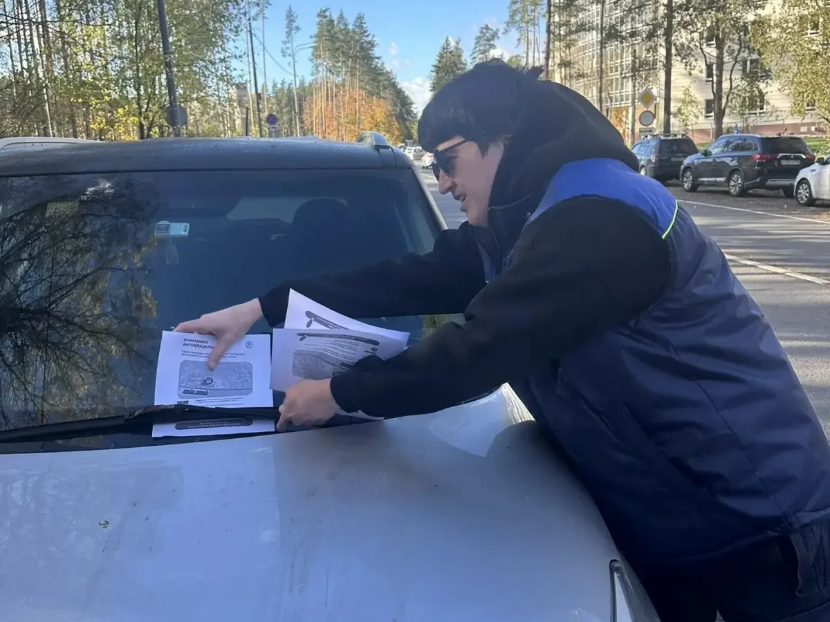 В Песочном обсудили работу автостоянки у онкокластера
